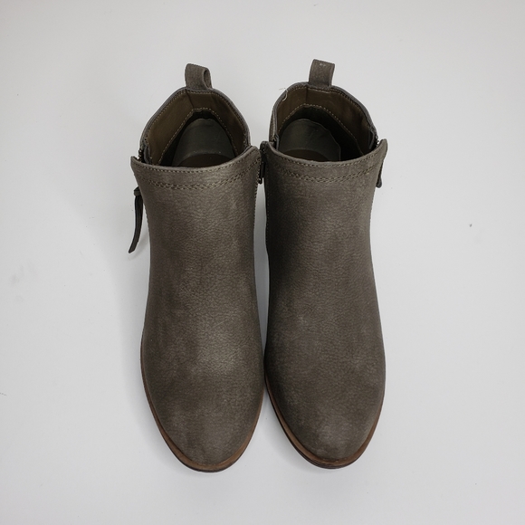 💥SALE💥Rampage tarragon olive embossed  ankle bootie - Picture 3 of 6